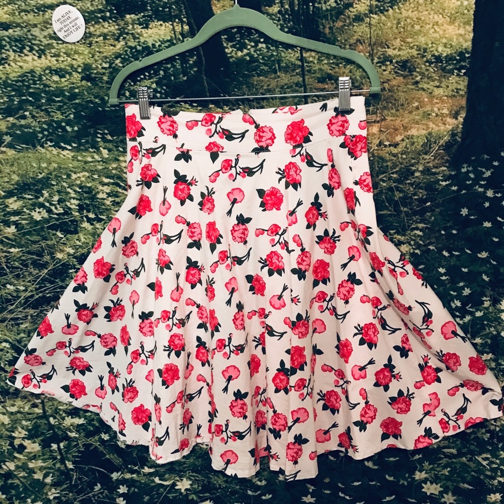 🧚🏼‍♀️FancyQube floral print skater skirt🧚🏼‍♀️